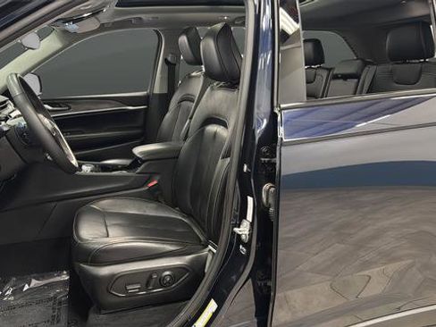 Used 2022 Jeep Grand Cherokee Limited 4xe w/ MOPAR Finishing Package AWD/4WD image 9