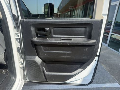 Used 2016 RAM 3500 Tradesman w/ Chrome Appearance Group AWD/4WD image 23