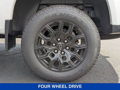 New 2026 Chevrolet Colorado W/T image 10