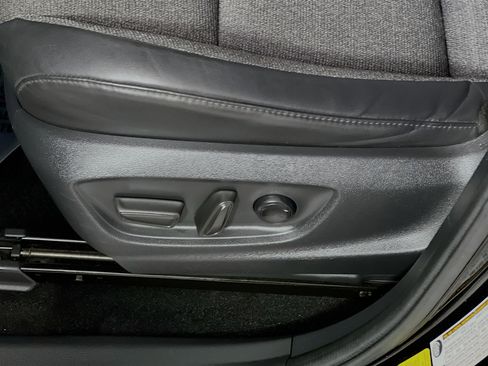 Used 2023 Toyota Crown XLE image 16