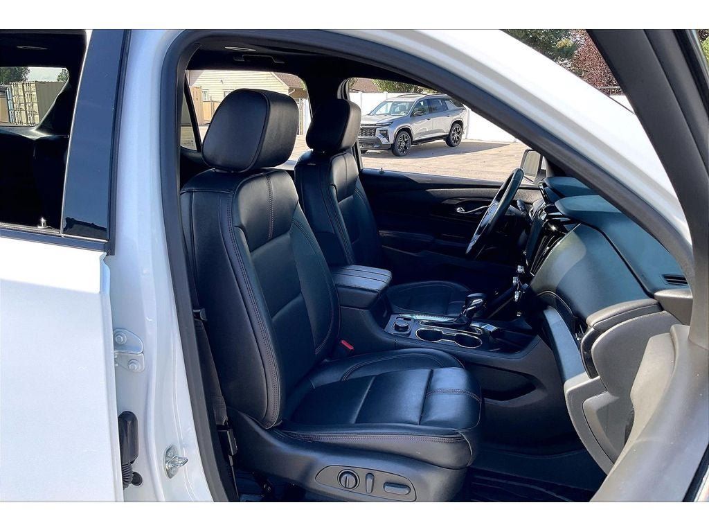 Used 2023 Chevrolet Traverse RS w/ LPO, Floor Liner Package AWD/4WD image 8
