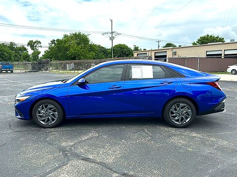 Used 2024 Hyundai Elantra SEL FWD image 5