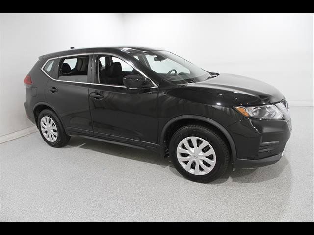 Used 2019 Nissan Rogue S AWD/4WD image 1
