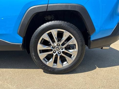 Used 2020 Toyota RAV4 XLE Premium AWD/4WD image 11