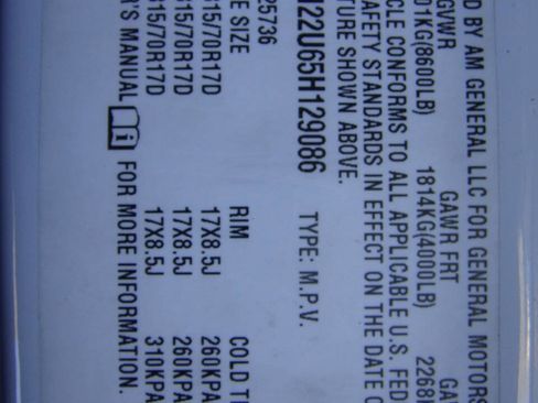 Used 2005 HUMMER H2 SUT w/ Preferred Equipment Group image 27