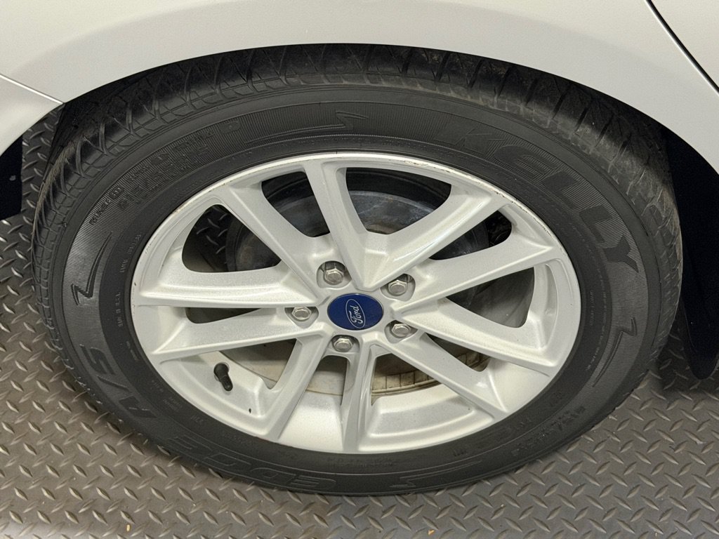 Used 2017 Ford Focus SE FWD image 18