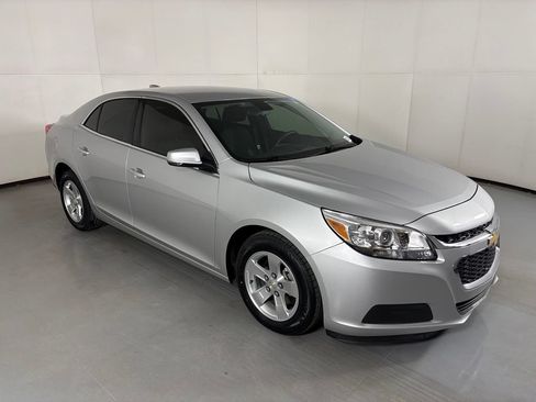 Certified 2015 Chevrolet Malibu LT FWD image 2