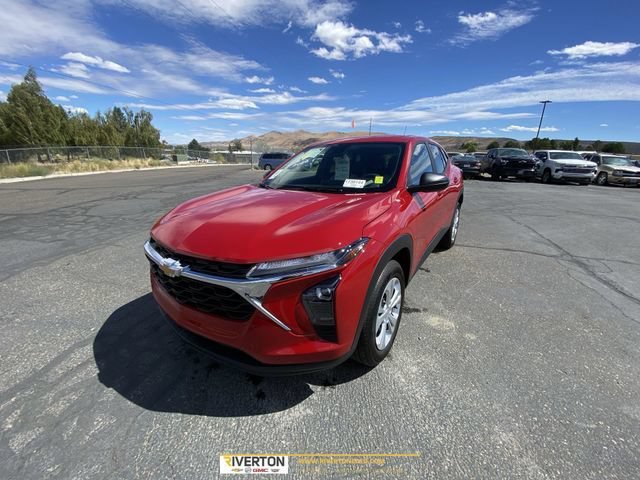 Certified 2026 Chevrolet Trax LS FWD image 1