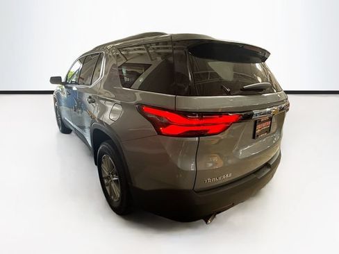 Used 2023 Chevrolet Traverse LT FWD image 8
