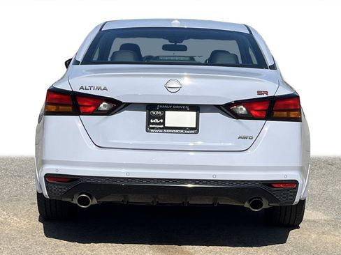 Used 2025 Nissan Altima 2.5 SR image 24