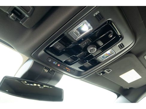 New 2026 GMC Yukon Denali w/ Sun & Power Step Package image 31