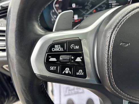 Used 2022 BMW X7 M50i image 29