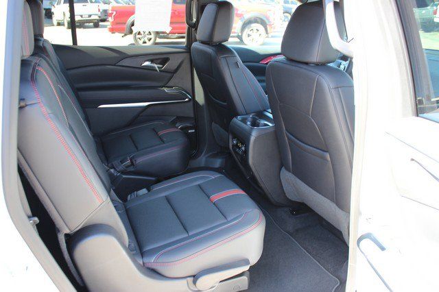 Used 2026 Chevrolet Traverse RS AWD/4WD image 14