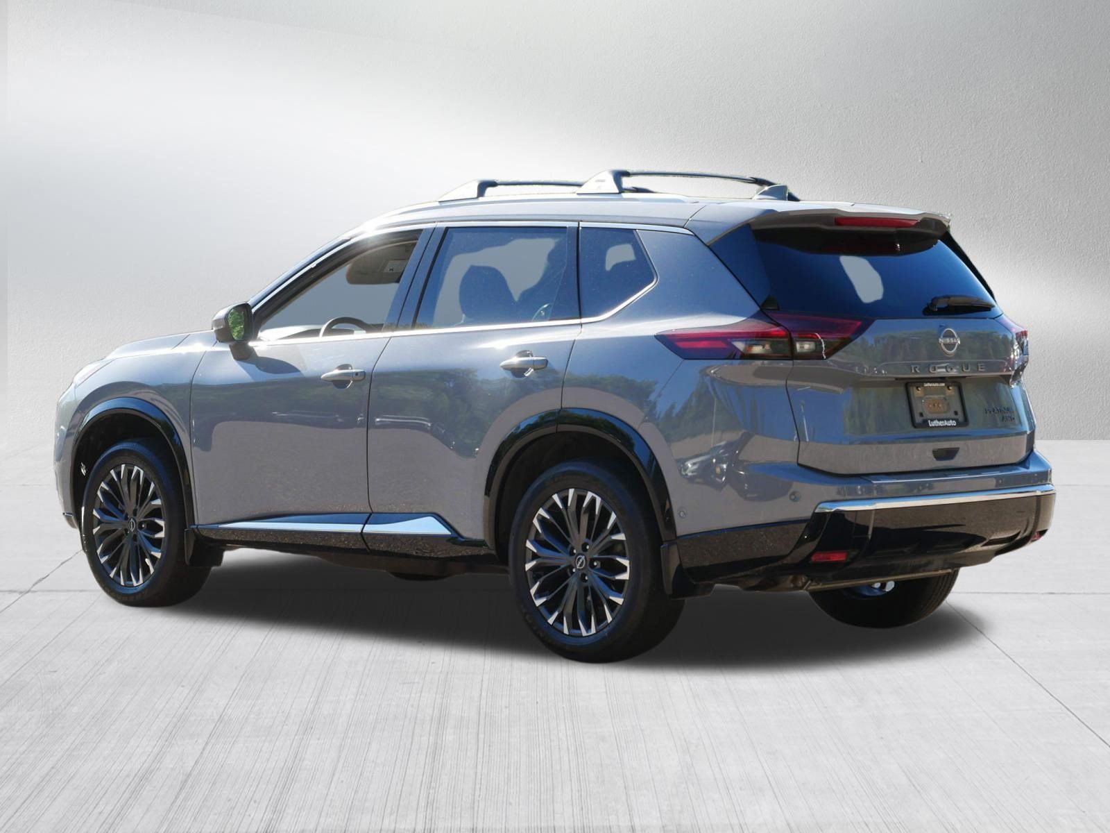Certified 2025 Nissan Rogue Platinum w/ Platinum Premium Package AWD/4WD image 5