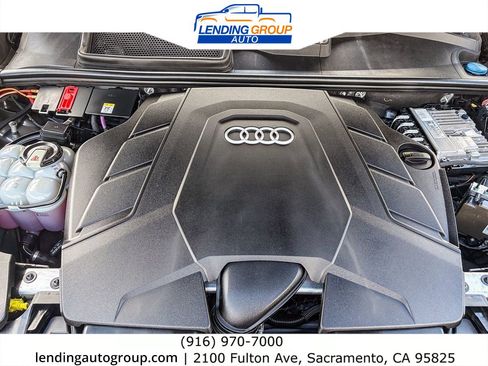 Used 2019 Audi Q8 Prestige w/ Adaptive Chassis Package AWD/4WD image 26