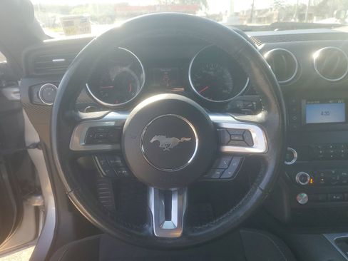 Used 2020 Ford Mustang Coupe image 11