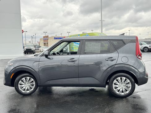 Used 2020 Kia Soul LX image 16