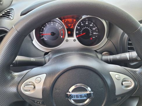 Used 2015 Nissan Juke S image 9