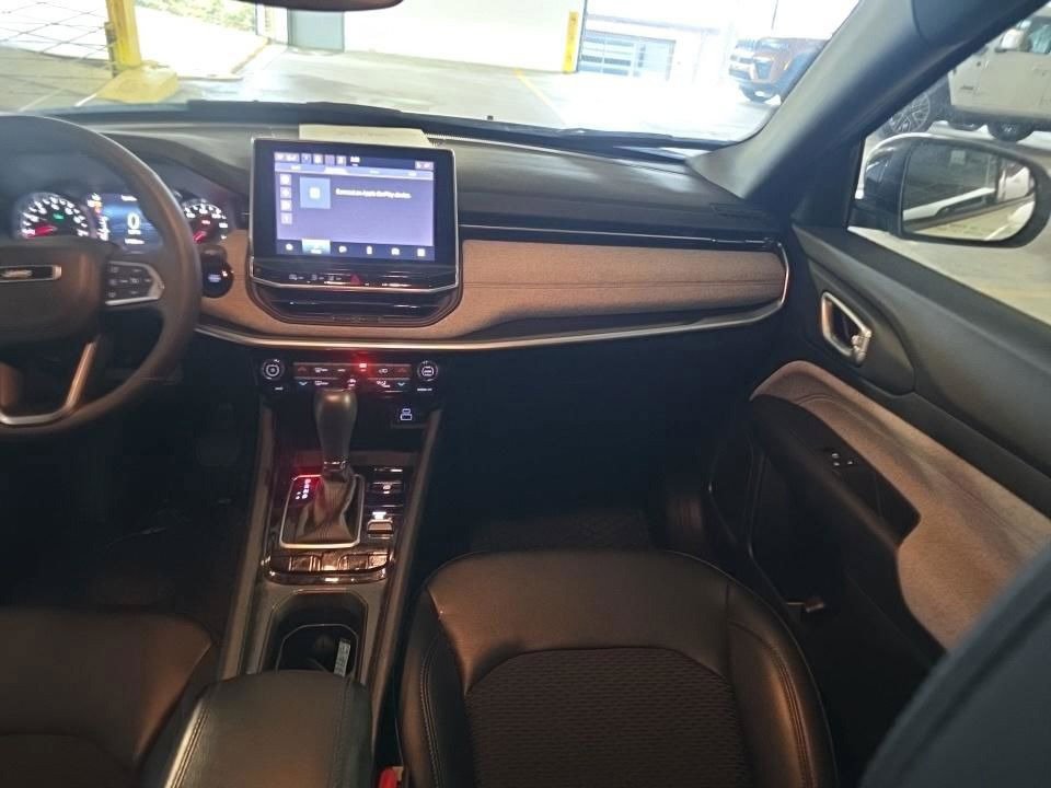 Used 2023 Jeep Compass Latitude w/ Convenience Group AWD/4WD image 4