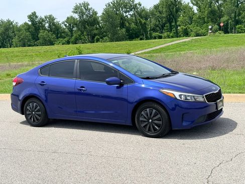 Used 2017 Kia Forte LX FWD image 24