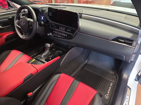 Certified 2025 Lexus ES 350 F Sport image 13