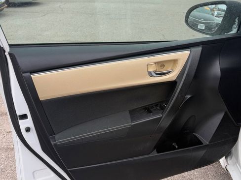 Used 2019 Toyota Corolla LE image 10