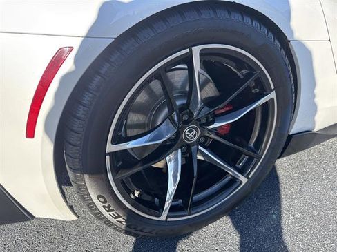 Used 2022 Toyota Supra Premium image 8
