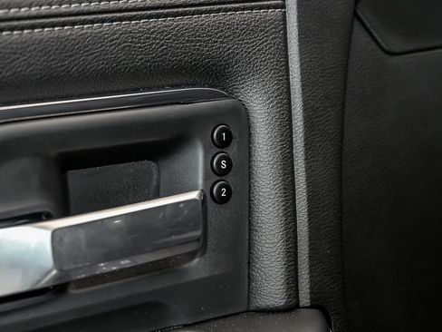Used 2025 RAM 3500 Laramie AWD/4WD image 11