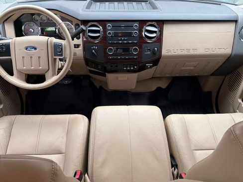 Used 2010 Ford F250 4x4 SuperCab Super Duty image 3