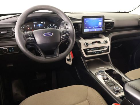 Used 2020 Ford Explorer 4WD image 2