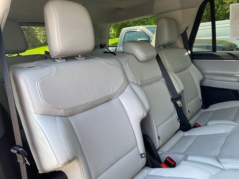 Certified 2025 Ford Expedition Platinum AWD/4WD image 37