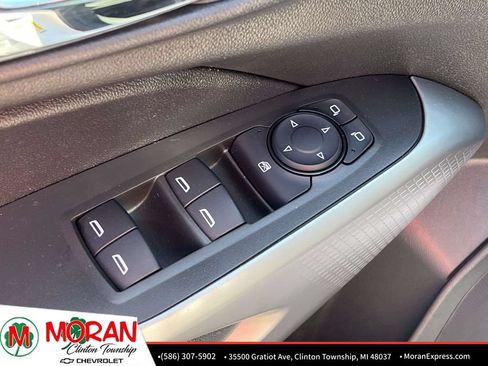 Certified 2024 Chevrolet Trax RS w/ Sunroof Package FWD image 16