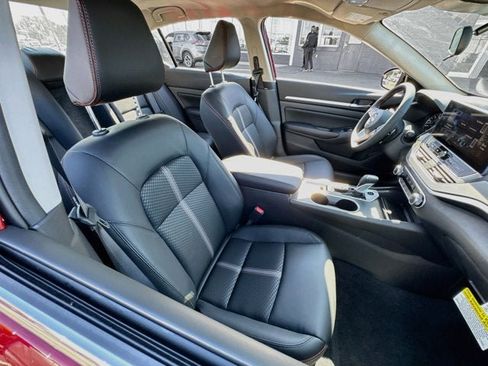 New 2026 Nissan Altima 2.5 SR AWD/4WD image 22