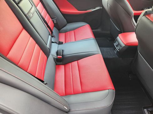 Used 2026 Lexus IS 350 F Sport w/ Technology Package RWD image 31