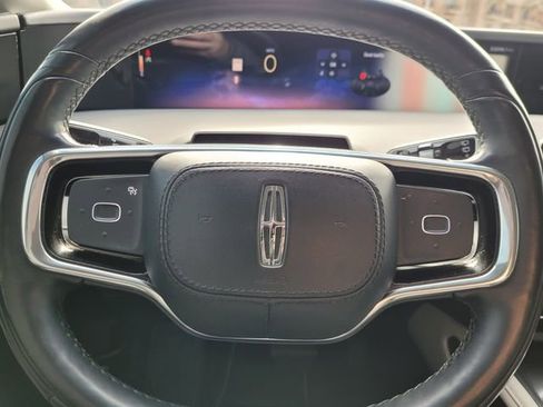 Certified 2024 Lincoln Nautilus Reserve image 22