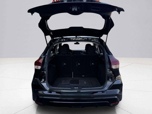 Used 2024 Nissan Kicks S image 48