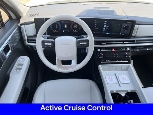 New 2026 Hyundai Santa Fe SE image 11