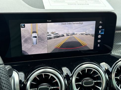 Certified 2022 Mercedes-Benz GLB 250 4MATIC image 19