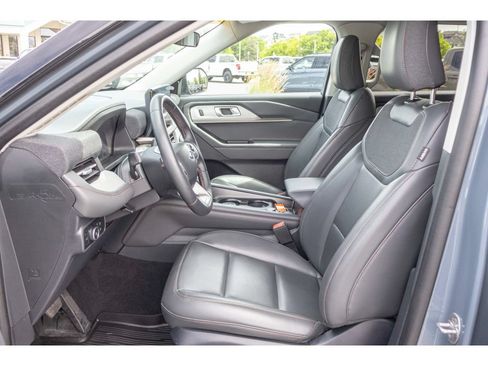 Used 2025 Ford Explorer Active w/ Active Comfort Package AWD/4WD image 15