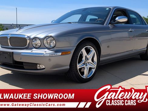 Used 2007 Jaguar XJ8 L RWD image 1
