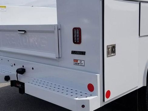 New 2025 Ford F550 4x4 Regular Cab Super Duty image 15