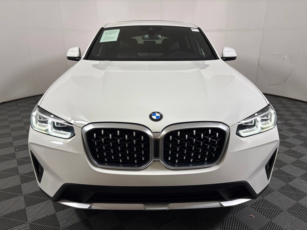 Used 2022 BMW X4 xDrive30i w/ Premium Package 2 AWD/4WD image 3