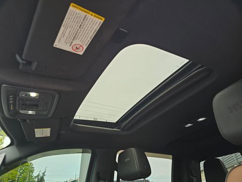 Used 2022 Chevrolet Silverado 2500 High Country w/ Z71 Off-Road Package image 24