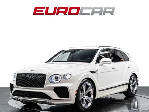 Used 2024 Bentley Bentayga AWD/4WD image 1