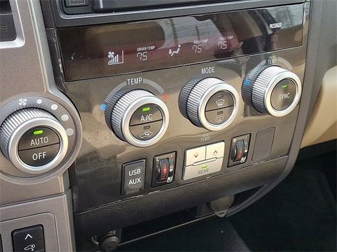 Used 2014 Toyota Sequoia Platinum image 15