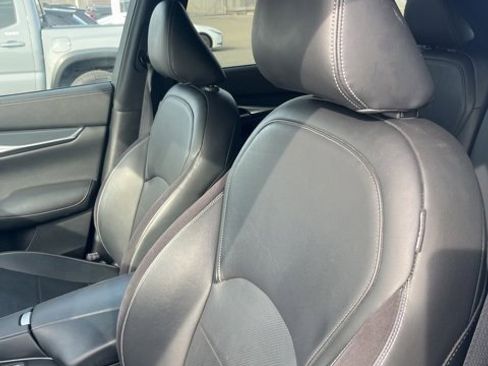 Used 2023 INFINITI QX50 Sport image 11