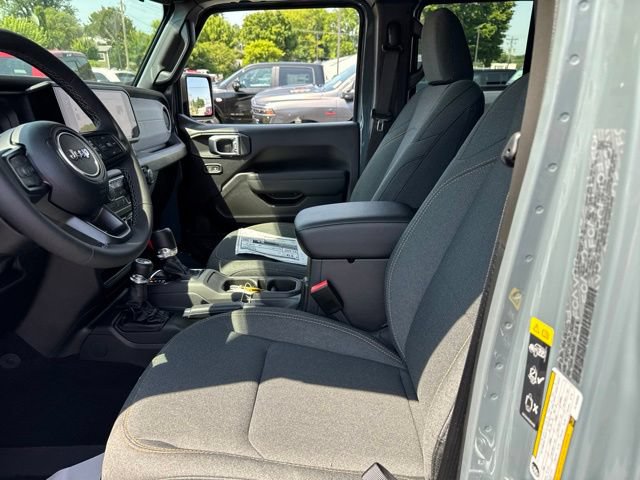 New 2026 Jeep Gladiator Sport AWD/4WD image 14