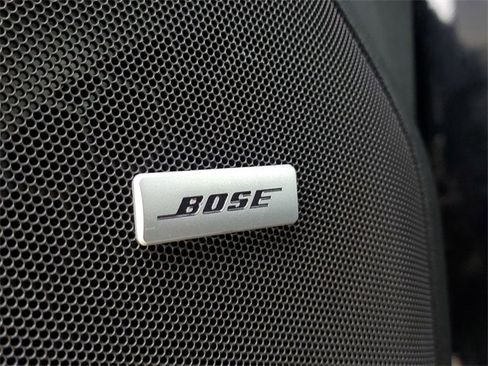 Used 2024 Chevrolet Suburban Premier image 23