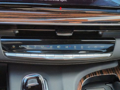 Certified 2024 Cadillac Escalade Premium Luxury w/ Performance Package image 30