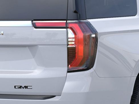 New 2026 GMC Yukon XL Denali w/ Denali Reserve Package AWD/4WD image 35